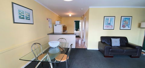 West Beach Lagoon 109 â€“ Amazing Location! - Accommodation Burleigh 3