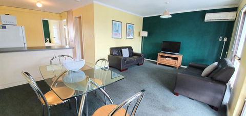 West Beach Lagoon 109 â€“ Amazing Location! - Accommodation Burleigh 4