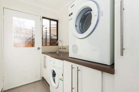 Forrest St - Accommodation Burleigh 16