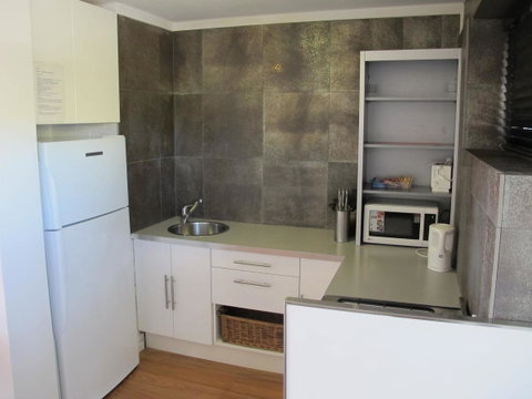 Studio 204 With Harbour, Ocean And Sunset Views From The Balcony - Accommodation Burleigh 2