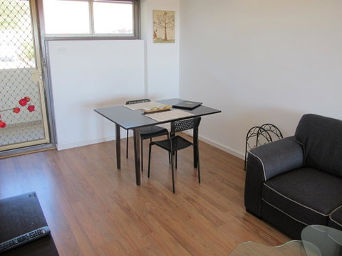 Studio 204 With Harbour, Ocean And Sunset Views From The Balcony - Accommodation Burleigh 6