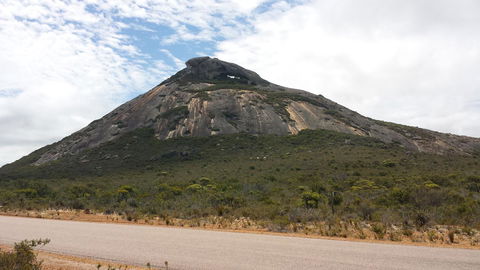 Esperance YHA - Accommodation Burleigh 33