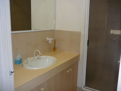 Dragonfly Apartment On Regal - Accommodation Burleigh 25
