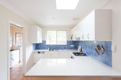 Solhaven - Accommodation Burleigh 7