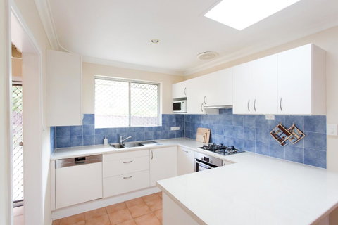 Solhaven - Accommodation Burleigh 8