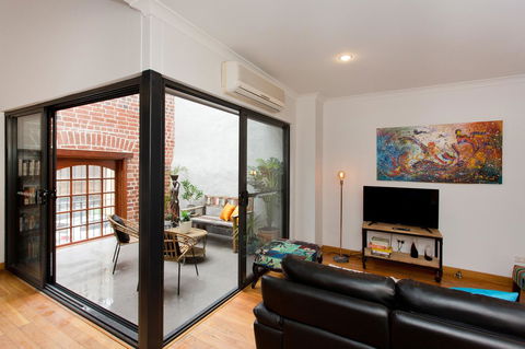 Windows On Pakenham - Accommodation Burleigh 2