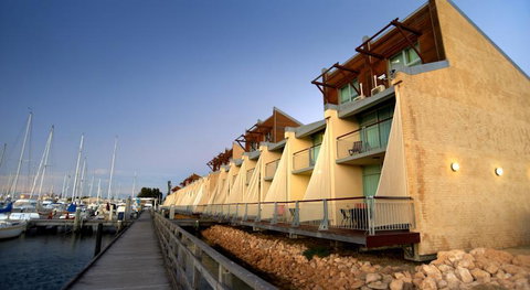 Fremantle Harbour Townhouse - Accommodation Burleigh 15