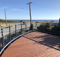 Halls Head Beach House - Accommodation Burleigh