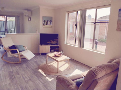 Sea-Esta - Accommodation Burleigh 6