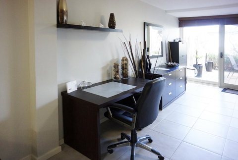 Studio 4 - Ground Floor Fremantle Apartment - Accommodation Burleigh 9