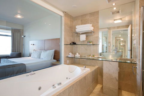 Gateway Hotel By Nightcap Plus - Accommodation Burleigh 5