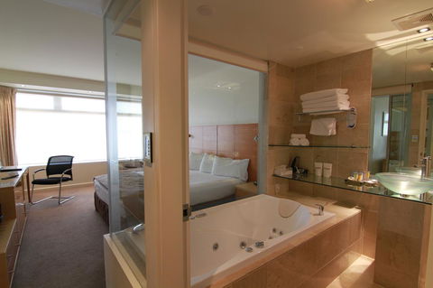 Gateway Hotel By Nightcap Plus - Accommodation Burleigh 44