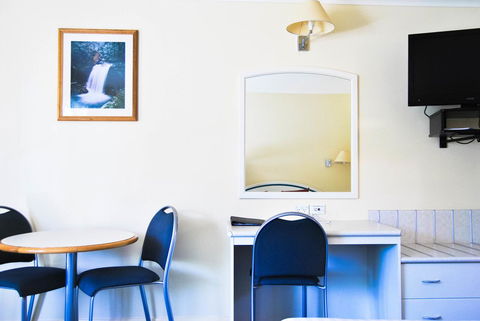 Comfort Inn Devonport - Accommodation Burleigh 43