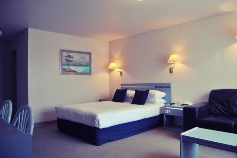 Comfort Inn Devonport - Accommodation Burleigh 0