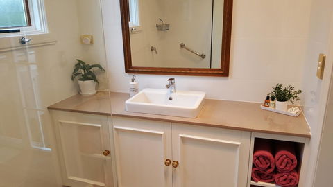 Arendon Cottage - Accommodation Burleigh 8