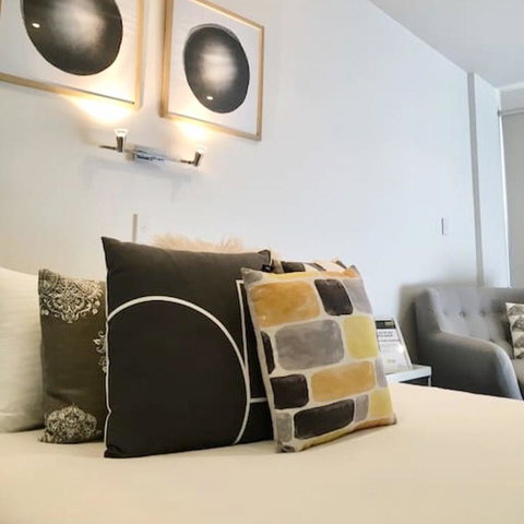 Sandy Bay Studio Apartment - Accommodation Burleigh 1