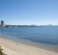 Sandy Bay Waterfront Home - Accommodation Burleigh