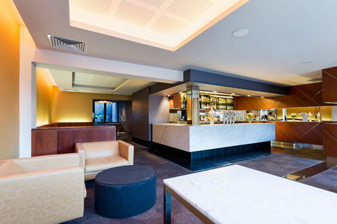 Customs House Hotel - Accommodation Burleigh 29
