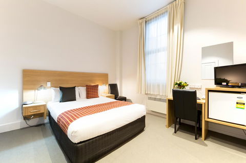 Customs House Hotel - Accommodation Burleigh 44