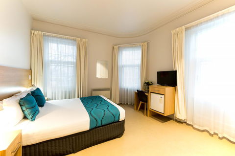Customs House Hotel - Accommodation Burleigh 43