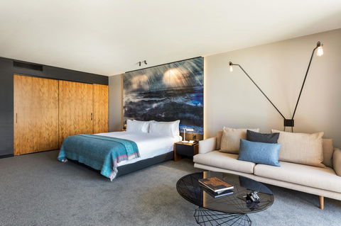 MACq 01 Hotel - Accommodation Burleigh 37