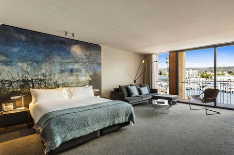 MACq 01 Hotel - Accommodation Burleigh 35
