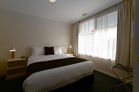 Barclay Motor Inn - Accommodation Burleigh 5