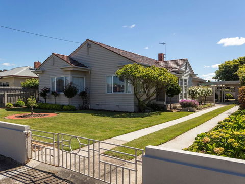 Barclay Motor Inn - Accommodation Burleigh 3