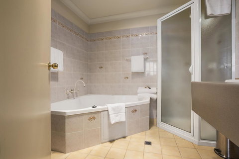 Hadley\'s Orient Hotel - Accommodation Burleigh 19