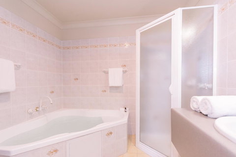 Hadley\'s Orient Hotel - Accommodation Burleigh 40