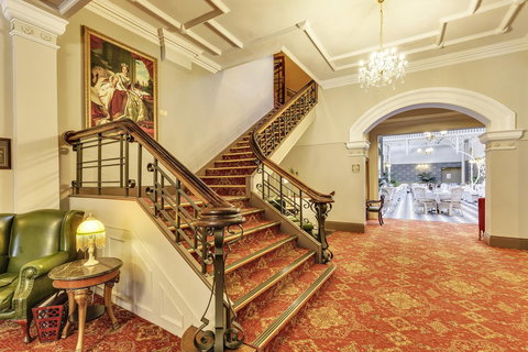 Hadley\'s Orient Hotel - Accommodation Burleigh 11