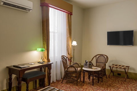 Hadley\'s Orient Hotel - Accommodation Burleigh 29