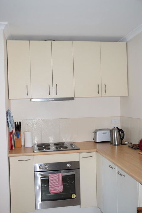 Anchorage Waterfront Retreat - Accommodation Burleigh 2