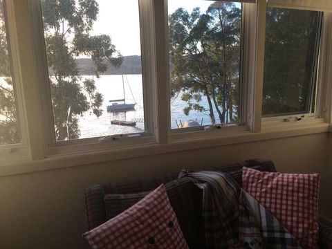 Anchorage Waterfront Retreat - Accommodation Burleigh 12