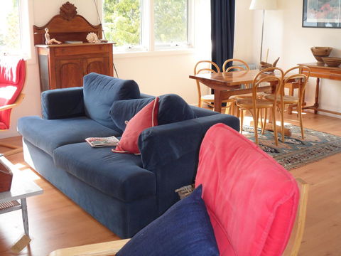 Anchorage Waterfront Retreat - Accommodation Burleigh 9