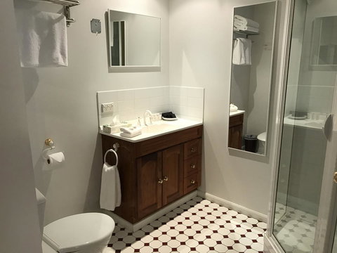 The Macquarie Hobart - Accommodation Burleigh 38