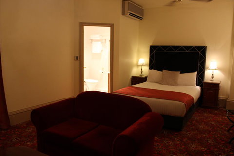The Macquarie Hobart - Accommodation Burleigh 35