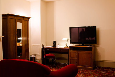 The Macquarie Hobart - Accommodation Burleigh 44