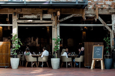 The Henry Jones Art Hotel - Accommodation Burleigh 7