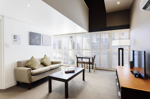 The Henry Jones Art Hotel - Accommodation Burleigh 40