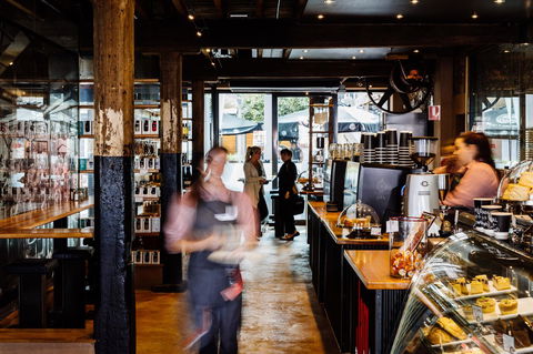 The Henry Jones Art Hotel - Accommodation Burleigh 21