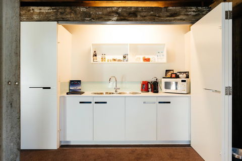 The Henry Jones Art Hotel - Accommodation Burleigh 31