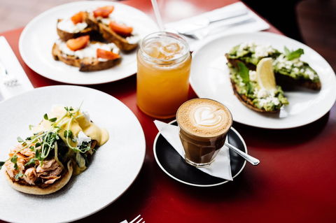 The Henry Jones Art Hotel - Accommodation Burleigh 24