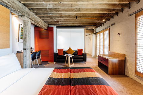 The Henry Jones Art Hotel - Accommodation Burleigh 15