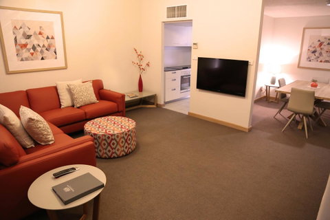 Salamanca Inn - Accommodation Burleigh 8