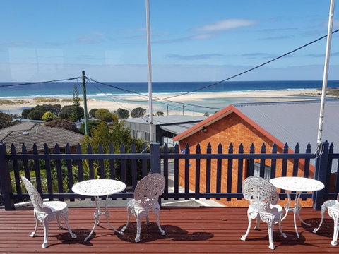 Blue Seas Holiday Villas - Accommodation Burleigh 4