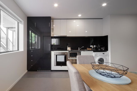 110 Hampden Apartments - Accommodation Burleigh 15