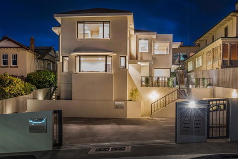 110 Hampden Apartments - Accommodation Burleigh 18