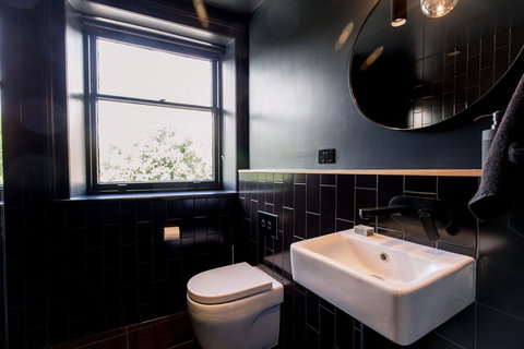 105 Mac Unique Apartments - Accommodation Burleigh 19