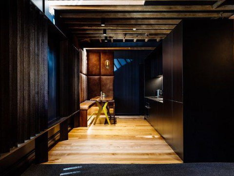 105 Mac Unique Apartments - Accommodation Burleigh 1